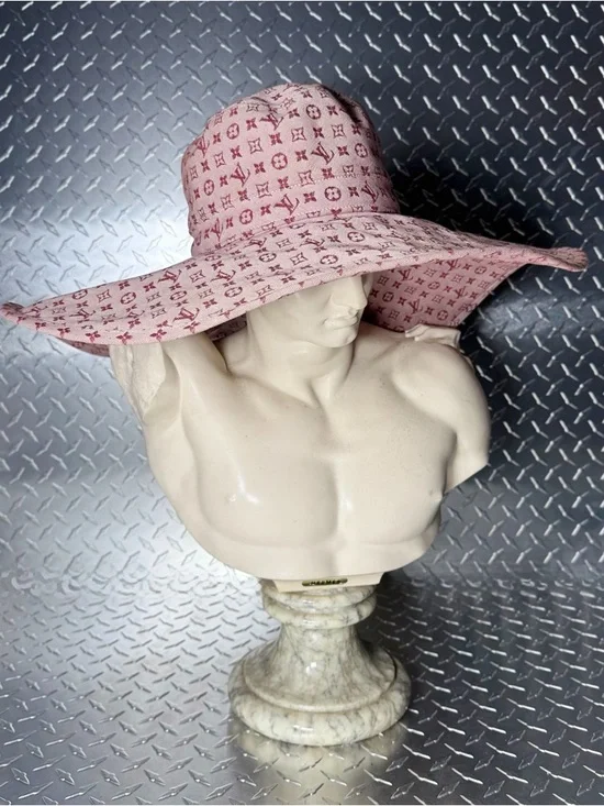 Louis Vuitton Vintage Monogram Sun Hat in Red - Picture 2 of 5